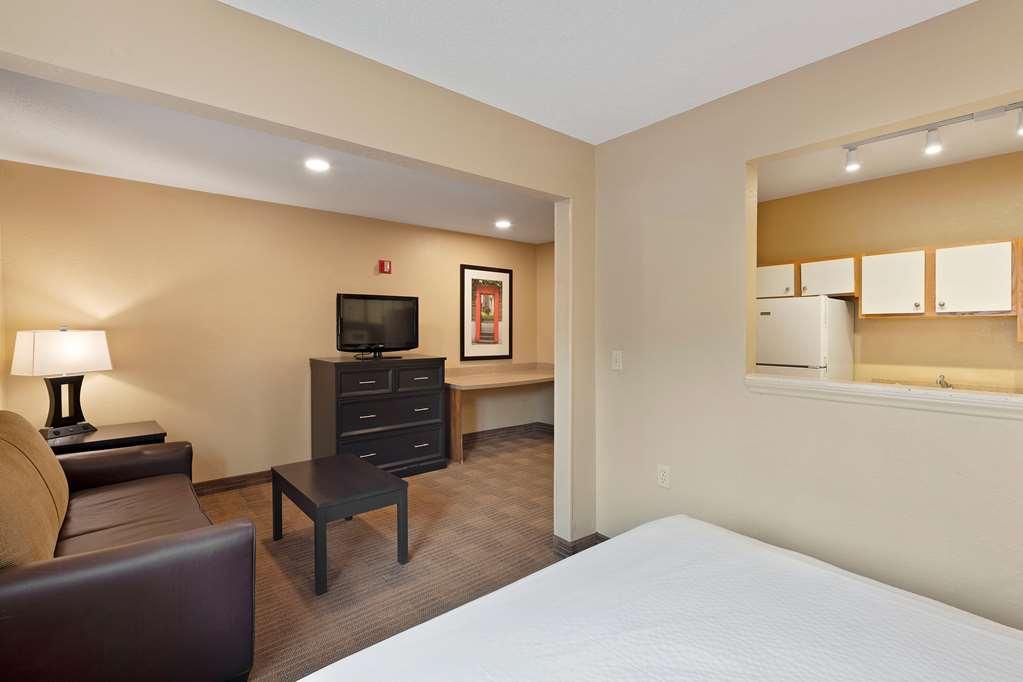 Extended Stay America Select Suites - Charlotte - Tyvola Rd - Executive Park Room photo